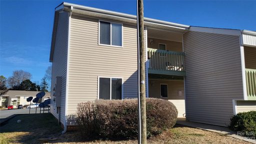 1660 Eagles Place