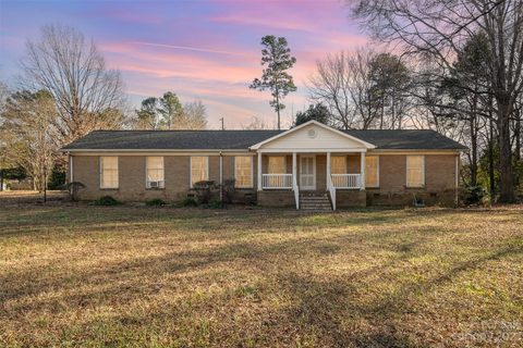 5106 Indian Trail Fairview Road sold home in Green Meadows, Indian Trail, NC