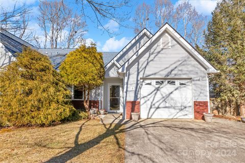 9 Village Parkway sold townhome in Mountainbrook Village, Black Mountain, NC