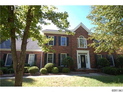 7407 Leharne Drive sold home in Crown Colony Estates, Charlotte, NC