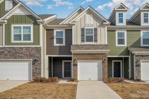 332 Abington Street sold home in Harpers Run, Matthews, NC
