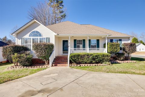 573 Strathclyde Way sold home in Highland Creek, Rock Hill, SC