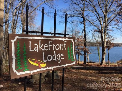 4852 Moonlite Bay Drive sold home in Moonlite Bay, Sherrills Ford, NC