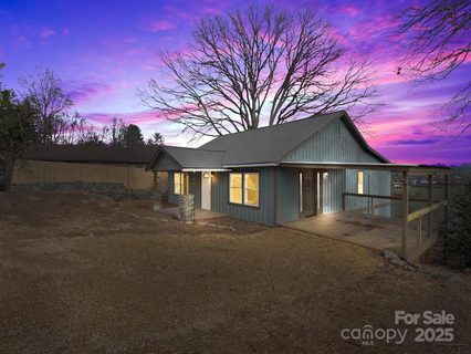 101 N Oak Street sold home in Jordan Terrace, Brevard, NC