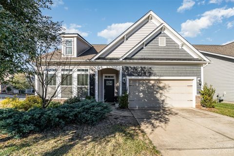 8822 Douglas Palace Court