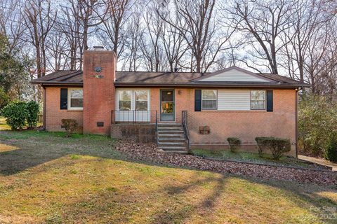 7029 Flintrock Road sold home in Little Rock Woods, Charlotte, NC
