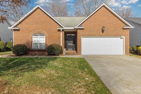 1305 Overhill Road L20 sold home in Woodfield, Salisbury, NC