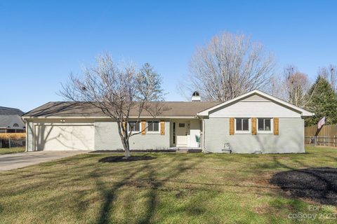 45 Broadview Circle sold home in Broadview Estates, Brevard, NC