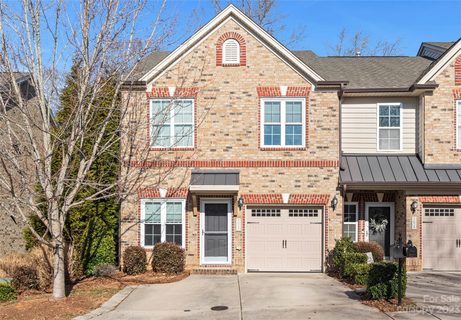 5032 Wyngate Village Drive sold townhome in Wyngate Village, Winston Salem, NC
