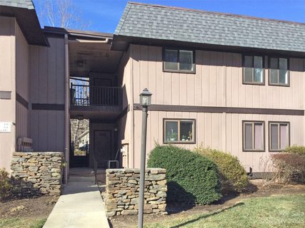 33 Lake Drive G-8 sold home in Laurel Park Villas, Laurel Park, NC