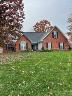 2110 Autumn Drive sold home in Olde Towne Estates, Monroe, NC