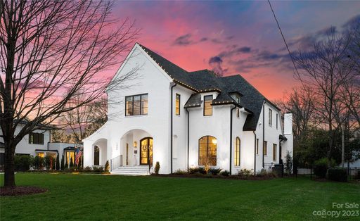 1330 Rembrandt Circle