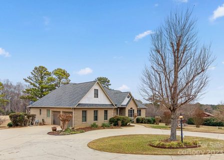 3043 River Road sold home in Riverbend, Shelby, NC