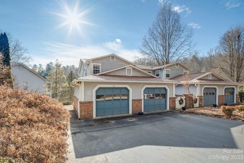 122 Lakeview Court sold condo in Waterford Place, Brevard, NC