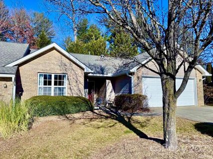 412 Wiltshire Circle sold condo in Stafford Crossing, Fletcher, NC