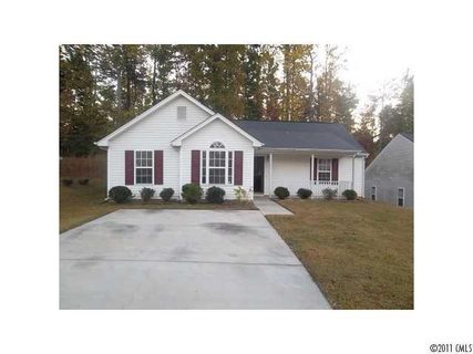 4614 Biesterfield Drive sold home in Fox Glenn, Charlotte, NC