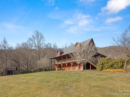 137 Buckeye Branch Drive sold home in Triple Creek Meadows, Clyde, NC