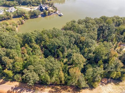 619 Waterton Trail