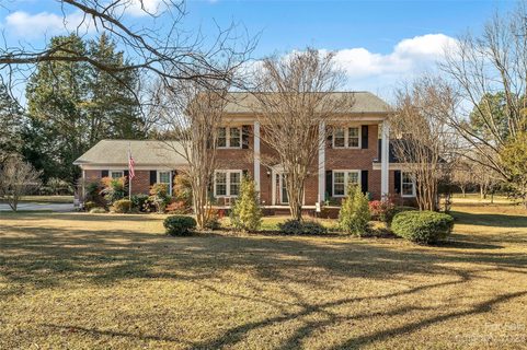 2711 Farmlake Lane sold home in Carowood, Fort Mill, SC