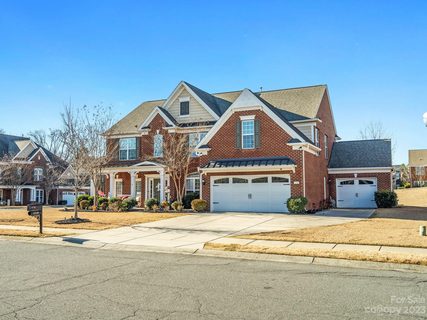 2210 Avenza Drive sold home in The Chimneys of Marvin, Waxhaw, NC