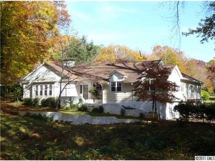 1209 Valley Stream Road