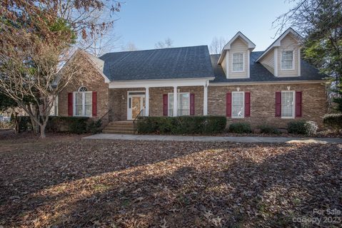 5276 Hickory Knoll Lane sold home in Hickory Ridge Estates, Mount Holly, NC