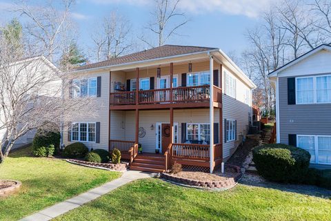 378 Highland Golf Drive sold home in Highland Golf Villas, Flat Rock, NC