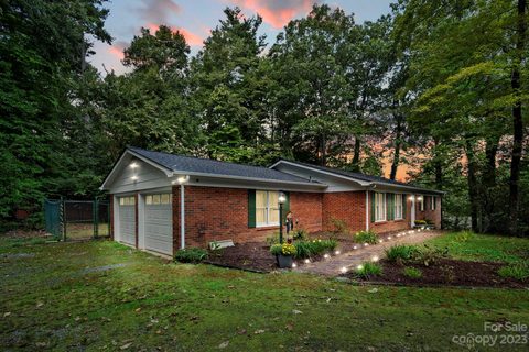 7 Galax Lane sold home in Long John Mt Estates, Hendersonville, NC