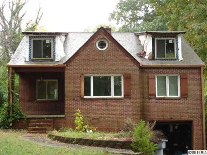 2236 Farmington Lane