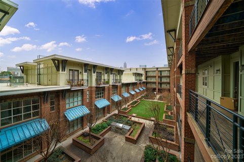 1101 W 1st Street 315 sold home in First Row Condominium, Charlotte, NC