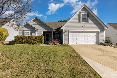 2905 Deep Cove Drive
