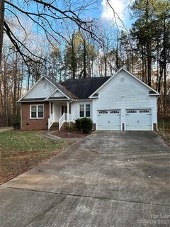 2710 Pine Chase Lane sold home in Windsor Chase, Matthews, NC