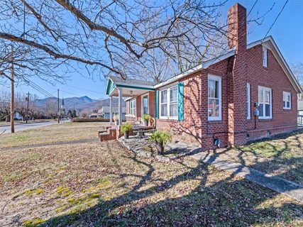 146 Hazelwood Avenue