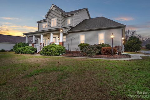 8719 Castle Cliff Drive sold home in Castle Cliff, Matthews, NC
