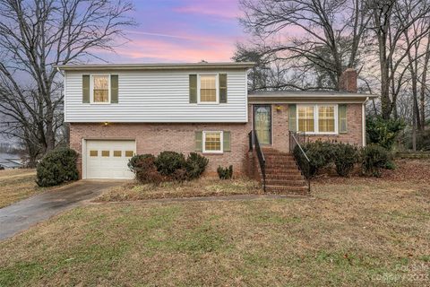 755 Silver Fox Drive sold home in Foxwood Acres, Concord, NC