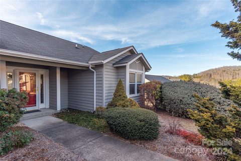40 Cedarcliff Circle sold townhome in Laurel Place, Asheville, NC