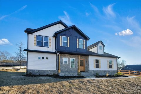 117 Starmount Drive