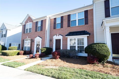 6120 Sapwood Court sold townhome in Parkside Townhomes, Matthews, NC