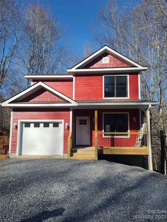 1255 Campbell Mountain Drive sold home in The Knolls At Campbell Mountain Estates, Waynesville, NC