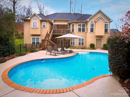 6118 Mosswood Court