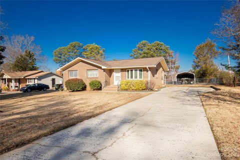 2063 Parkwood Drive