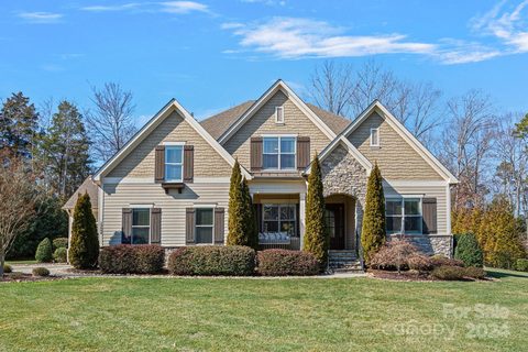 13603 Evening Primrose Drive sold home in The Woodlands At Davidson, Davidson, NC