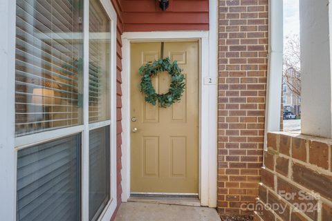 2500 Cranbrook Lane