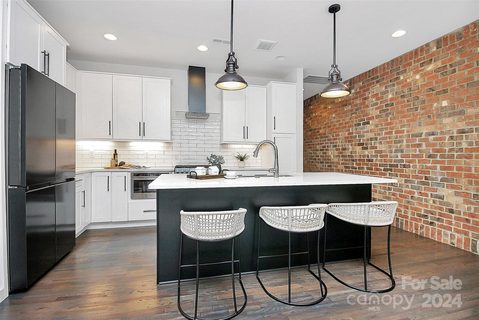 Previously sold for $760,000