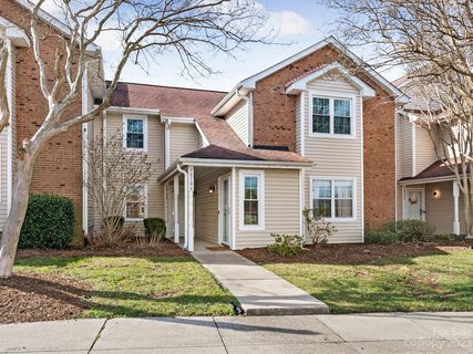 7810 Renaissance Court B sold condo in Renaissance Gardens, Charlotte, NC