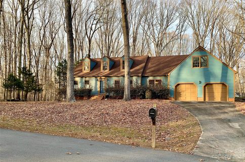 3210 Quilting Road sold home in Hearthstone, Matthews, NC
