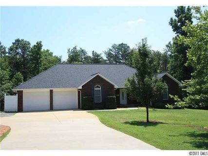 1208 Clinton Court sold home in Eastland Hills, Iron Station, NC