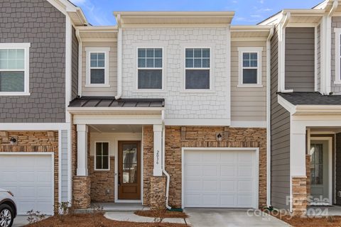 2036 Howell Creek Way sold townhome in Pergola at Farmington, Charlotte, NC