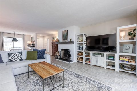 407 Overlook Drive 5-3c sold condo in Hilltop, Sapphire, NC