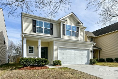 2707 Hunters Moon Lane sold home in St Clair, Matthews, NC